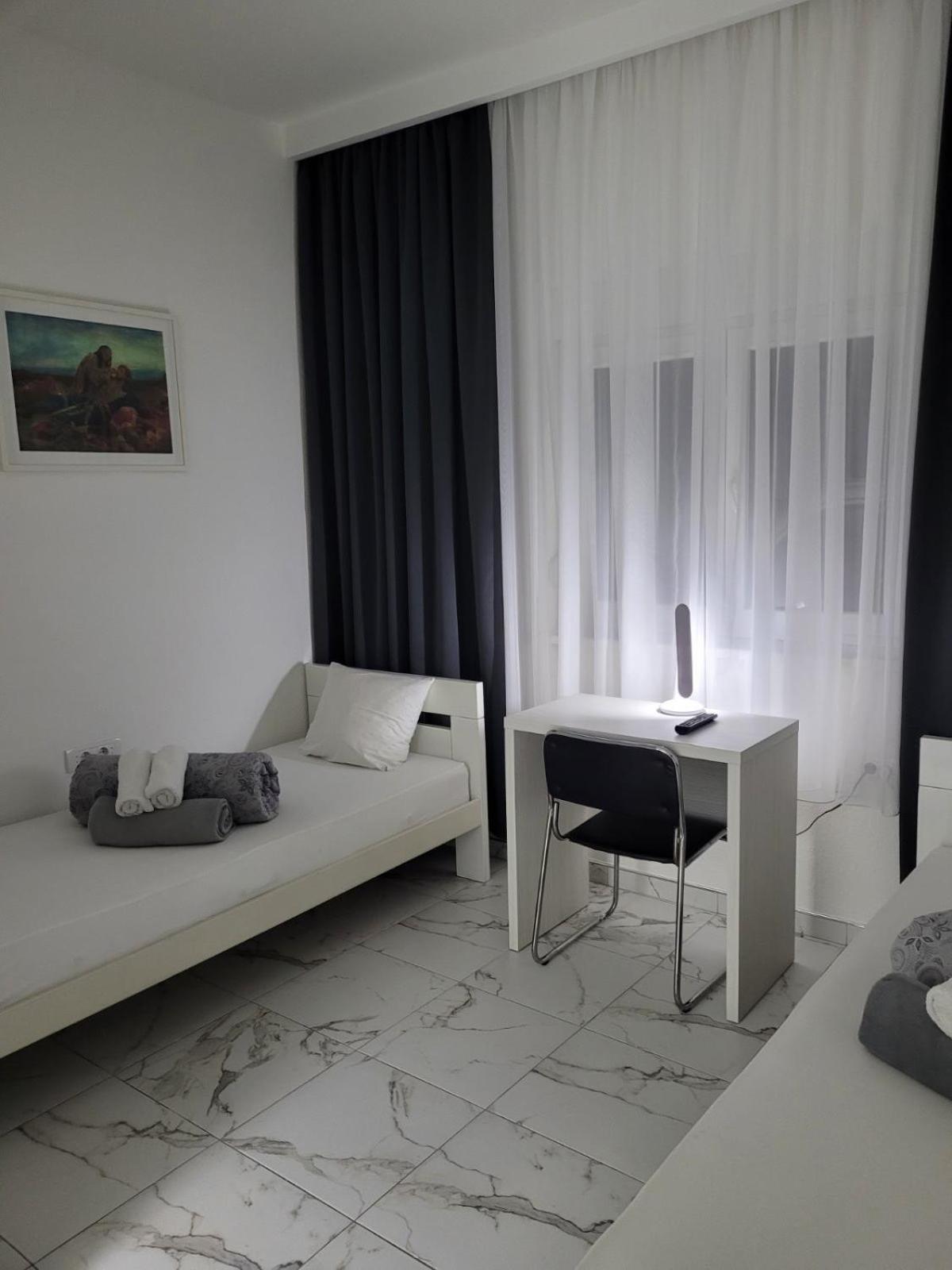 Vila Safir Loznica Luaran gambar